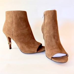 COACH REAL SUEDE TAN BOOTIES